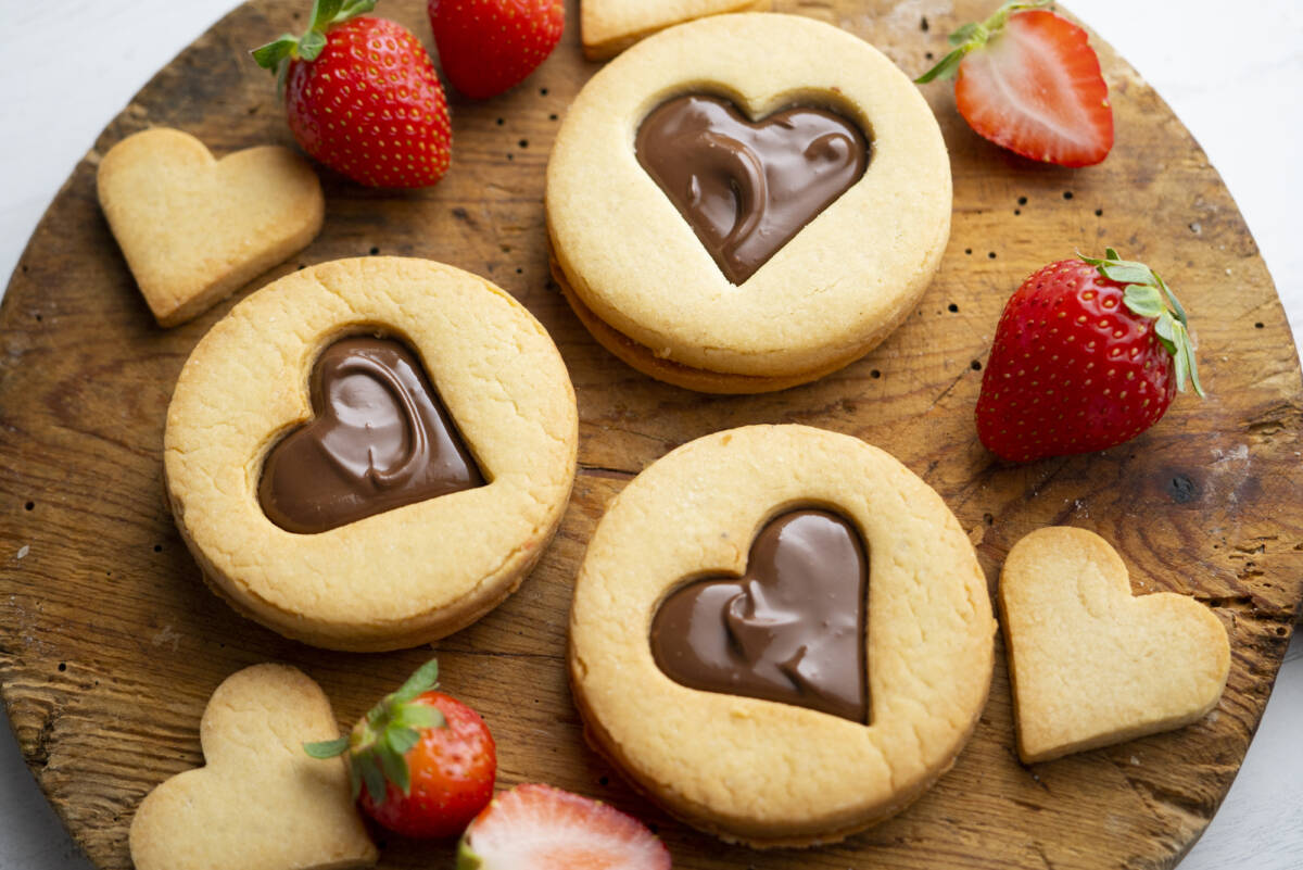 Biscotti “Occhi di bue a cuore” nella friggitrice ad aria per San Valentino article-post