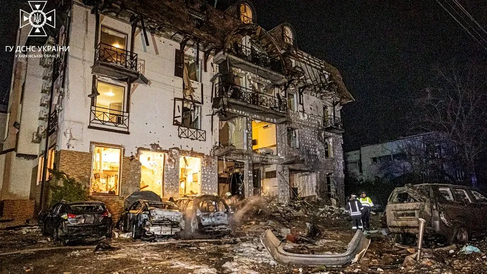 Guerra in Ucraina: russi accusati di aver bombardato un hotel a Kharkiv article-post