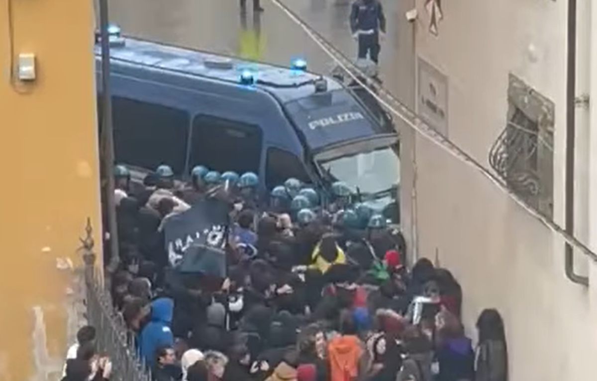 Tensione in Toscana: scontri a Pisa e Firenze, capo del reparto mobile rimosso article-post