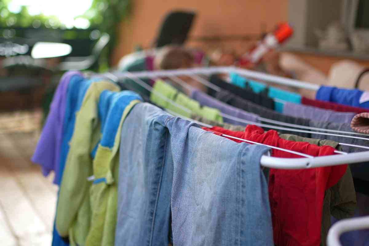 Asciugare i panni causa un aumento dei costi in bolletta: l’errore da evitare article-post