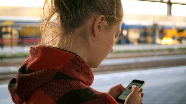 “Scrivi quando arrivi”: una chat Whatsapp solidale è nata tra ragazze article-post