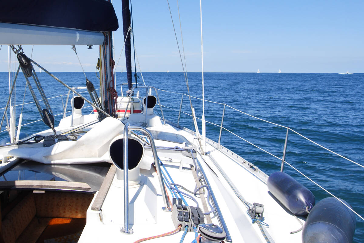 Reggio Calabria: salvato dalla guardia costiera lo skipper disperso da giorni in mare article-post