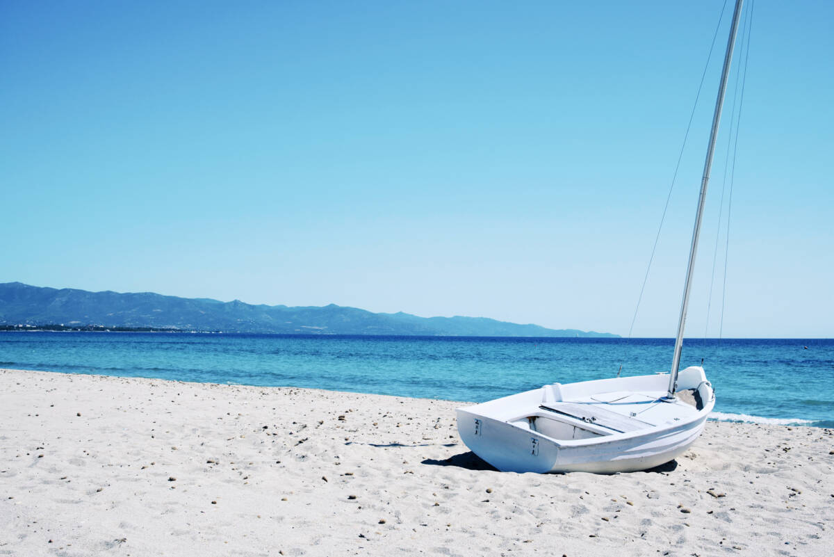 Sardegna: due turiste francesi arrestate per aver depredato il patrimonio naturale article-post