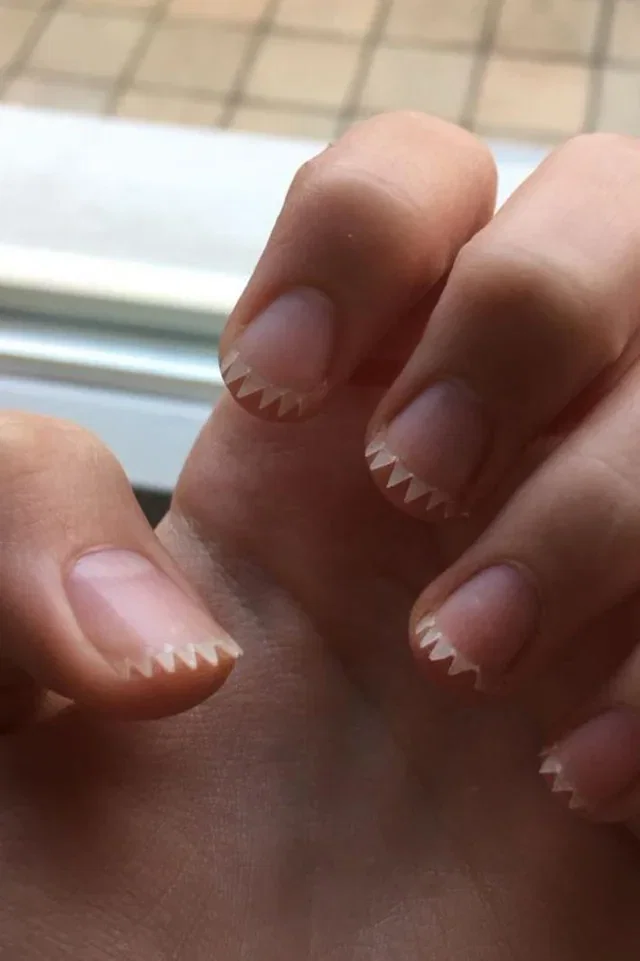 Ultima tendenza: le unghie a dentatura article-post