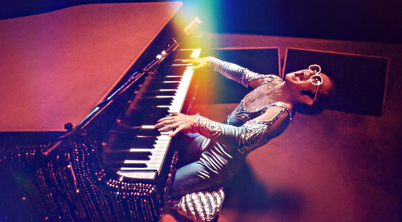 Elton John: Never Too Late debutterà il 13 dicembre article-post