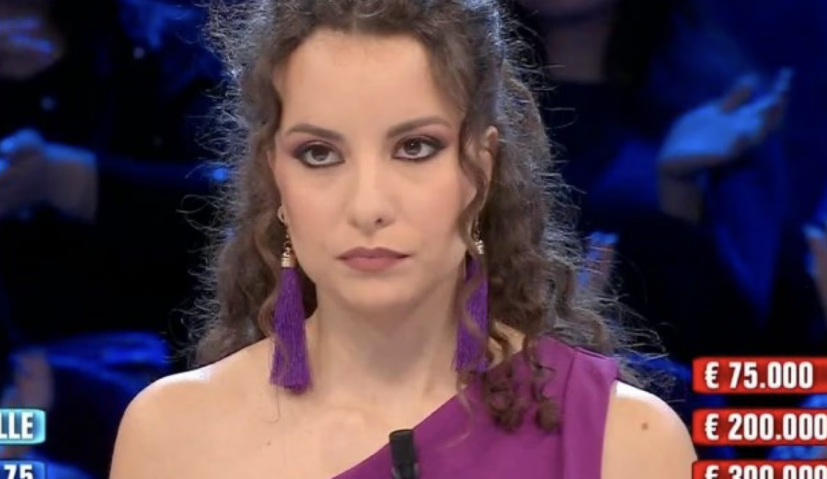 Affari Tuoi: nella puntata del 14 marzo a Loriana manca il coraggio e alla fine crolla article-post
