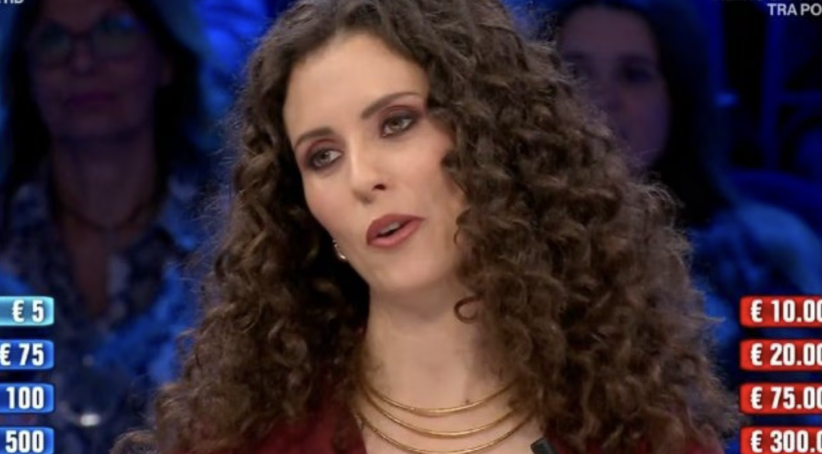 Affari Tuoi: la partita di Chiara è disastrosa e sui social si scatenano i commenti e le polemiche article-post