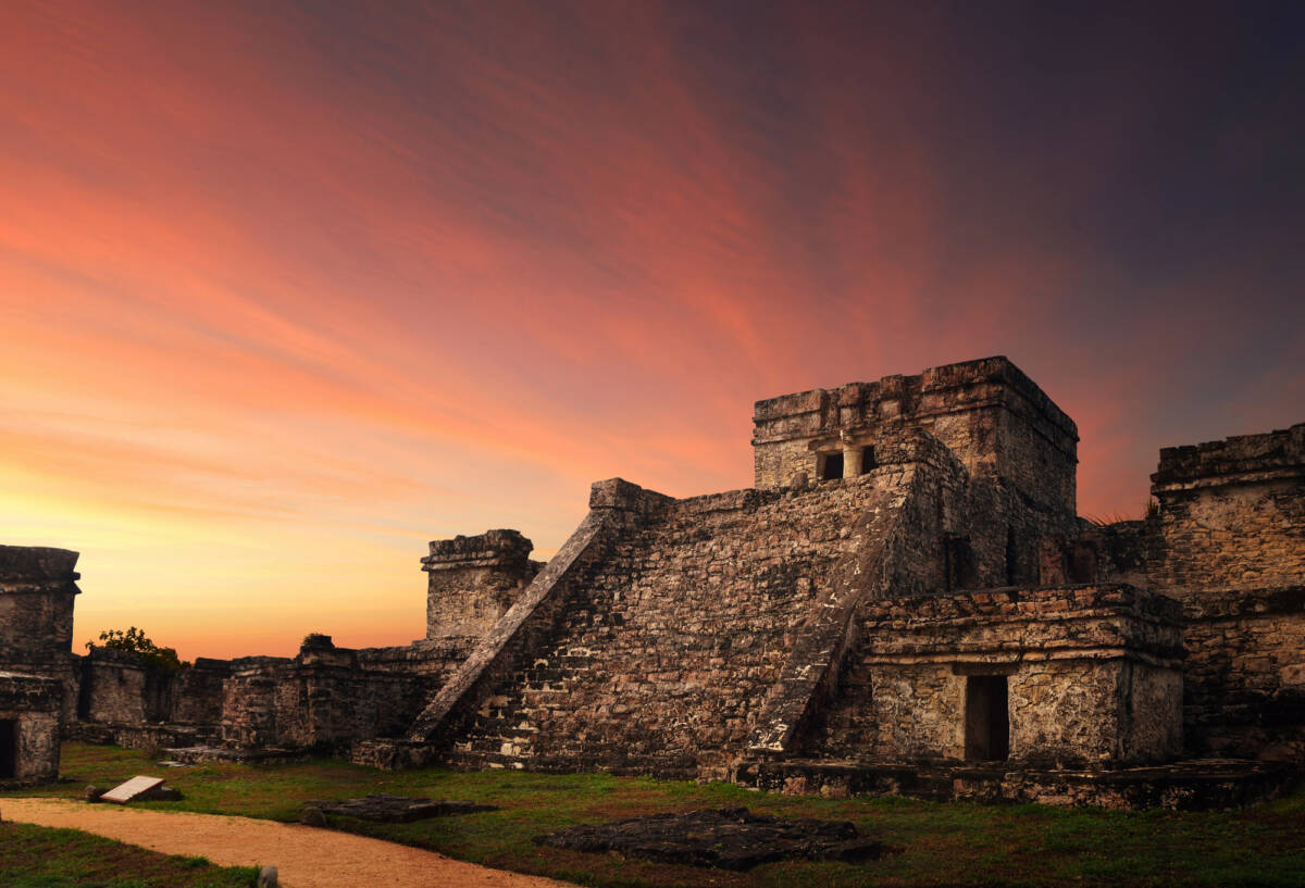 Tesoro archeologico in Belize: la tomba reale che riscrive la storia dei Maya article-post