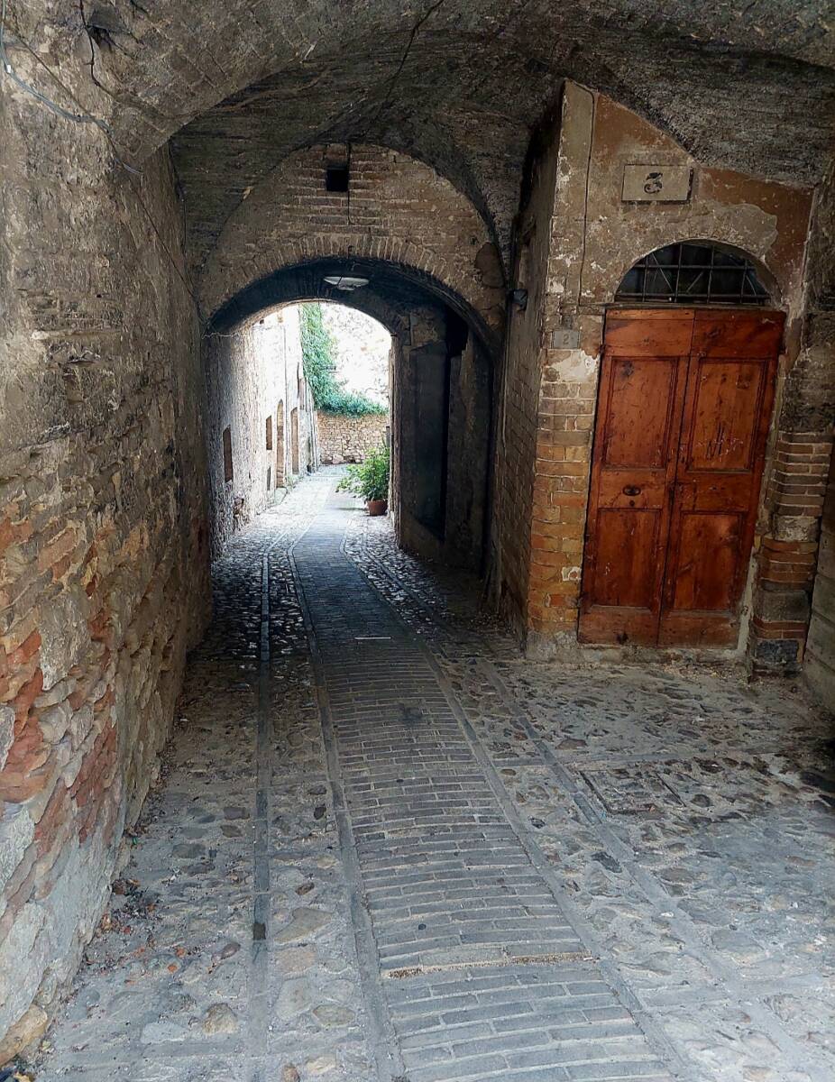Spello photocredit Quotidianpost.it
