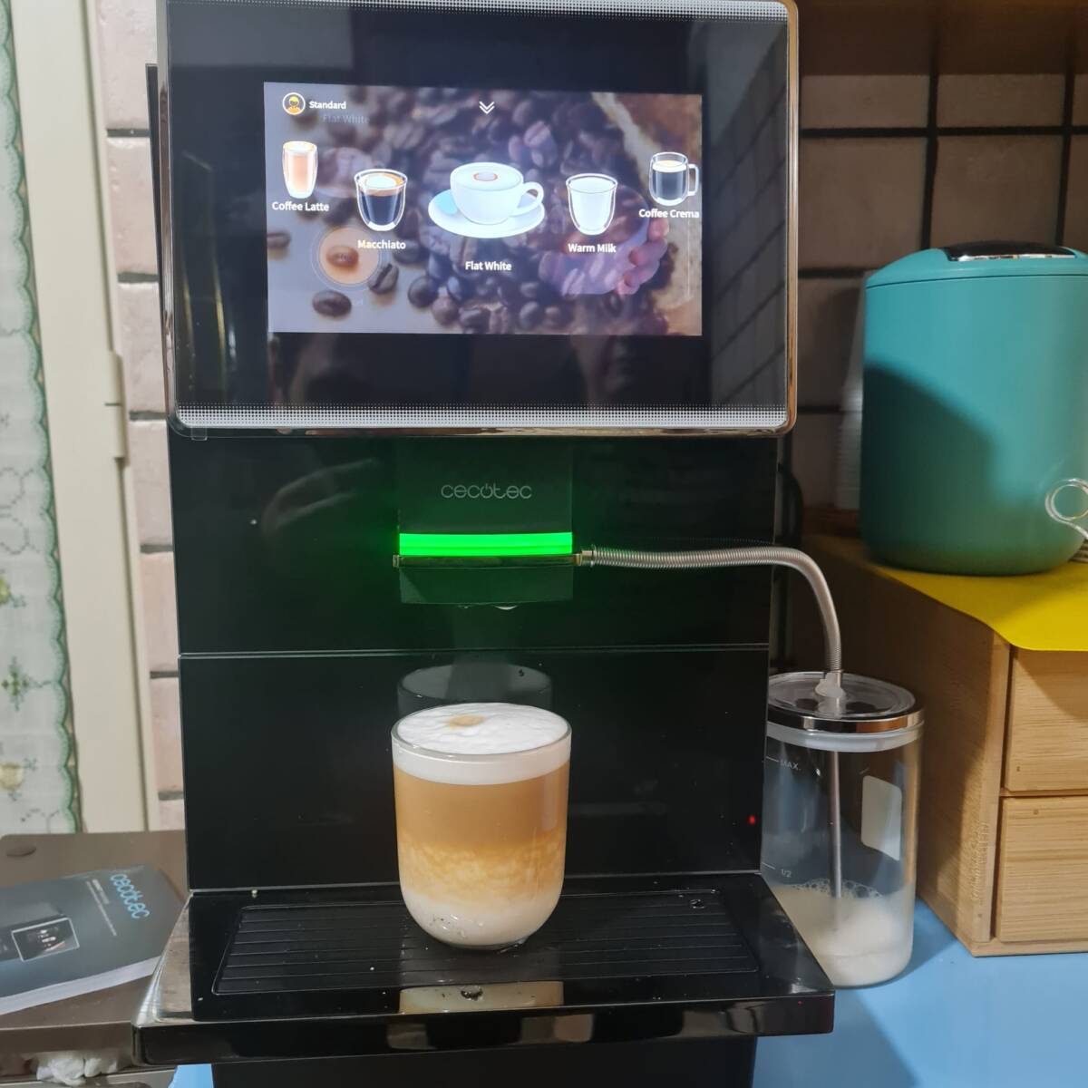 Cremmaet Touch OCS: la macchina da caffè automatica che prepara espresso e cappuccino con un tocco article-post