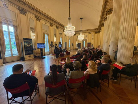 Banco dell’Energia celebra il Teatro la Scala con “Note Di Luce”, le installazioni luminose di Marco Lodola preview