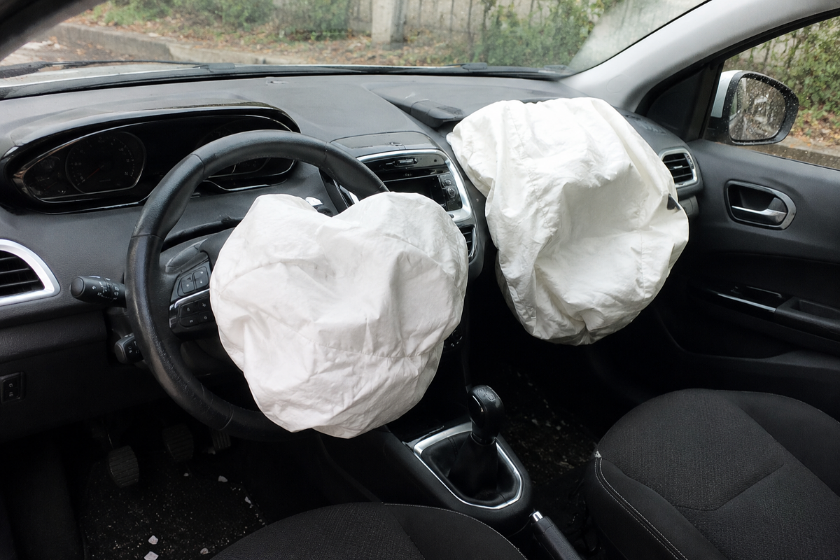 Revisione auto, stretta sugli airbag difettosi: chi deve sostituirli per evitare problemi article-post