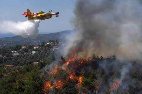 Incendi devastanti in Europa: la mappa aggiornata mostra dove il fuoco sta colpendo più duramente preview