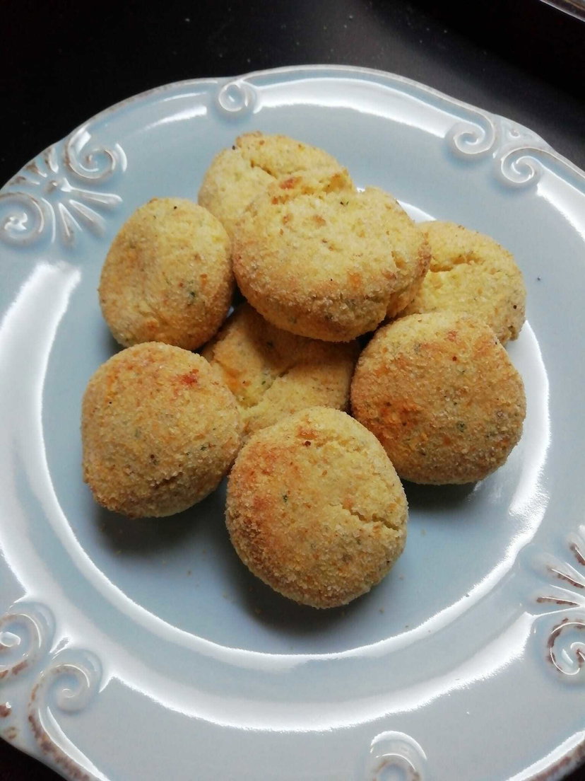 Polpette di ricotta in friggitrice ad aria, buone e semplici preview