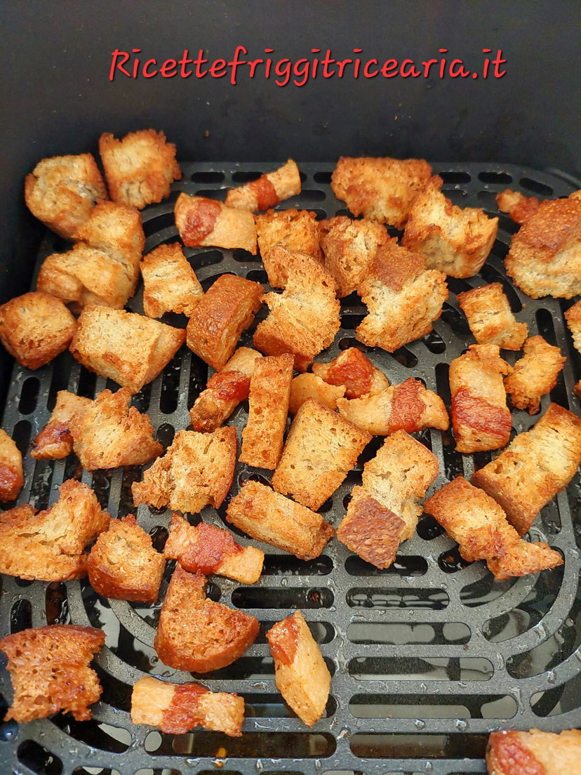 Crostini di pane in friggitrice ad aria, ecco come farli e conservarli preview