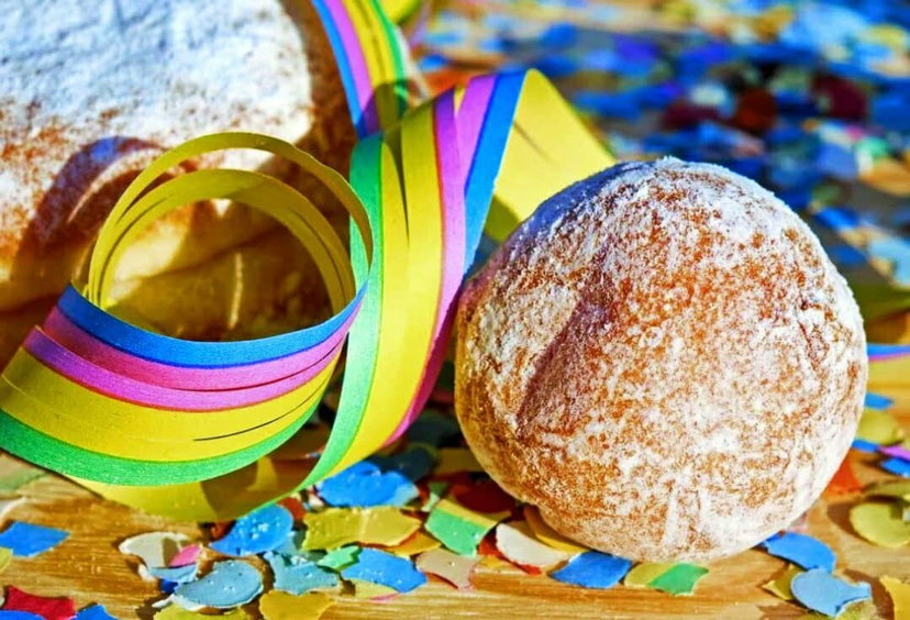 8 Dolci di Carnevale in friggitrice ad aria: graffe, castagnole, chiacchiere, stelle filanti, bomboloni e mascherine preview