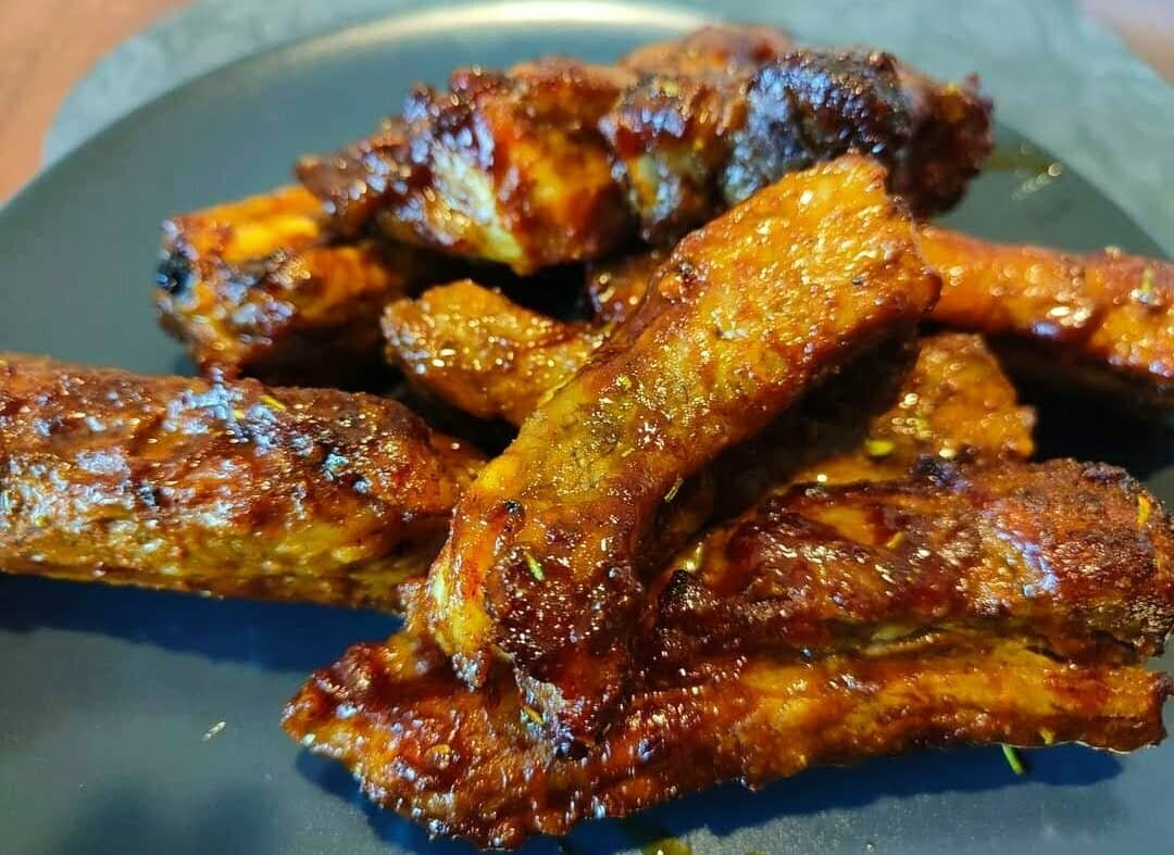 Costine di maiale con salsa barbecue in friggitrice ad aria, piaceranno a tutti article-post