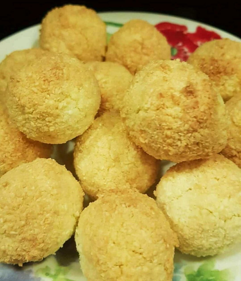 Biscotti Raffaello al cocco in friggitrice ad aria, ecco la versione light preview