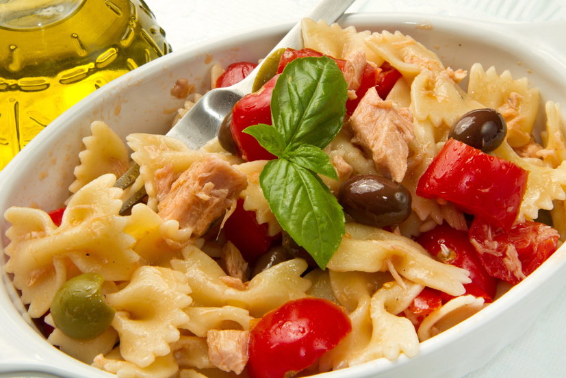 Farfalle con sugo di zucchine e tonno in friggitrice ad aria, un primo da urlo preview