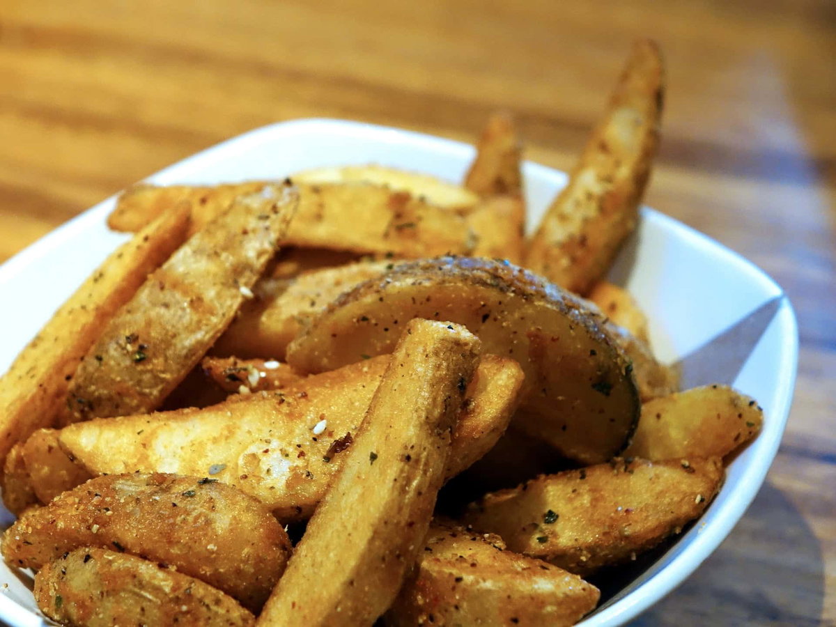 Patate sabbiose in friggitrice ad aria, croccantissime fuori e morbide dentro article-post