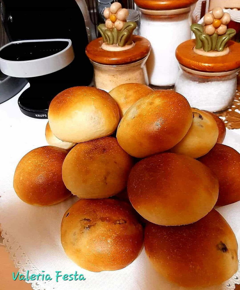 Pangoccioli in friggitrice ad aria, i panini morbidi con gocce di cioccolato preview