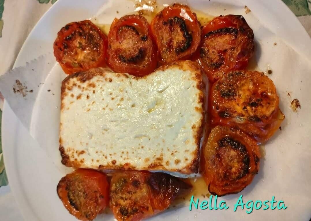 Feta con pomodorini confit in friggitrice ad aria, un piatto pronto in 15 minuti article-post