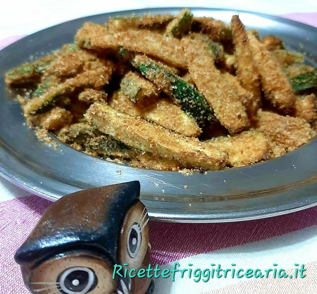Bastoncini di zucchine panate e croccanti in friggitrice ad aria. Scopri il nostro trucco article-post