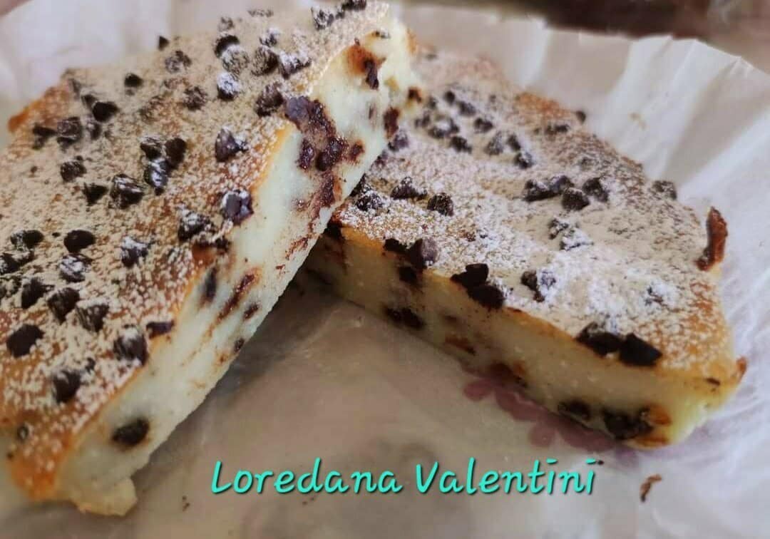 Torta alla ricotta con gocce di cioccolato in friggitrice ad aria, solo 4 ingredienti article-post
