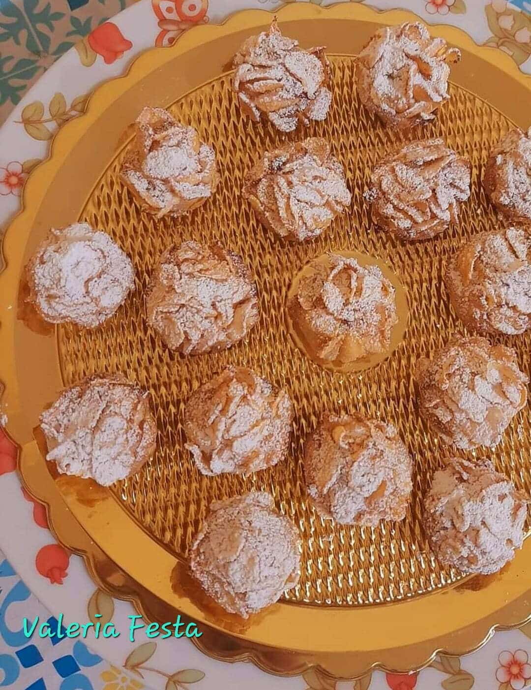 Biscotti di mele e mandorle in friggitrice ad aria, ricoperti di croccanti corn flakes article-post