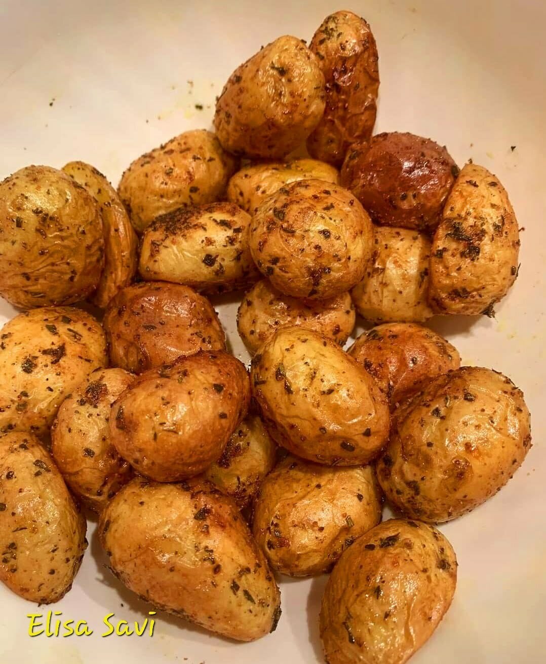 Patate novelle in friggitrice ad aria, talmente buone che una tira l’altra article-post