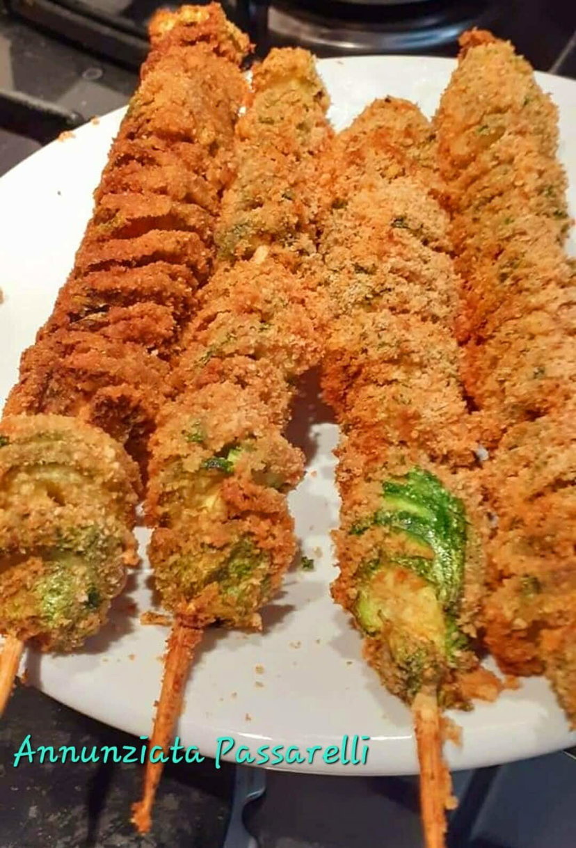 Zucchine a fisarmonica croccanti in friggitrice ad aria divertenti e saporitissime preview