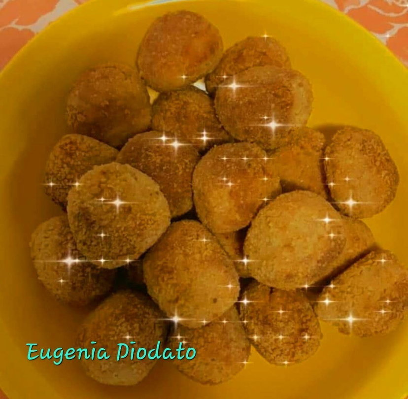 Polpette di tonno e formaggio in friggitrice ad aria, sono deliziose preview