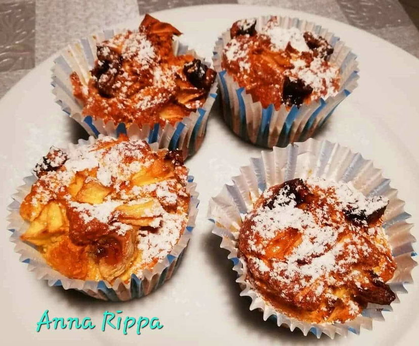 Muffin con banana e mele in friggitrice ad aria, senza zucchero e burro preview