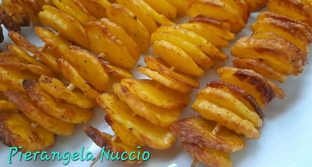 Spiedini di patate in friggitrice ad aria. Scopri la ricetta facilissima