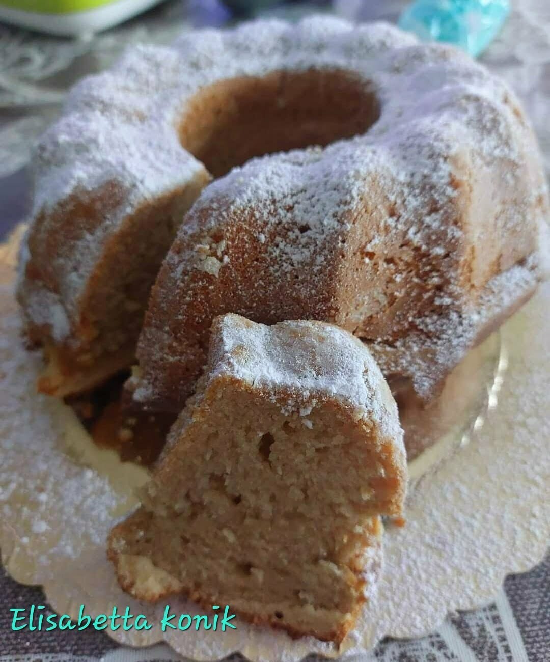 Torta con banane mature in friggitrice ad aria, l’impasto che si frulla article-post