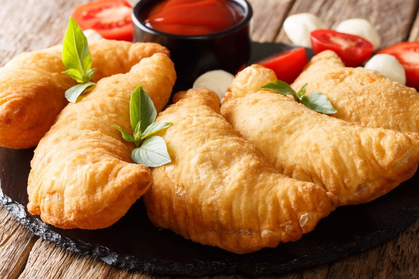 I veri PANZEROTTI PUGLIESI IN FRIGGITRICE AD ARIA, il trucco per farli sembrare fritti in olio preview