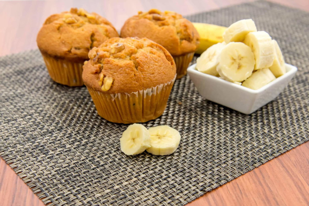 Muffin alla banana in friggitrice ad aria, con l’impasto che si frulla article-post