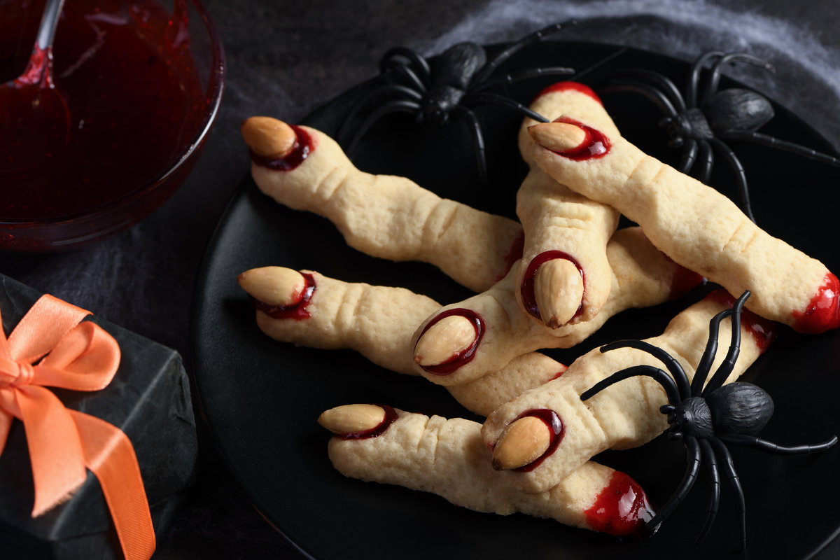 Biscotti dita della strega in friggitrice ad aria, i dolcetti stregati per Halloween article-post
