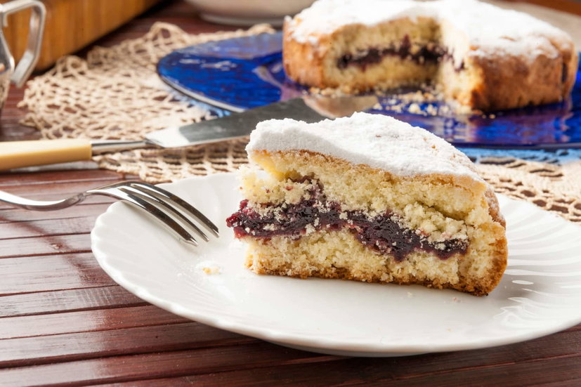 Torta versata in friggitrice ad aria, con un ripieno goloso di marmellata preview