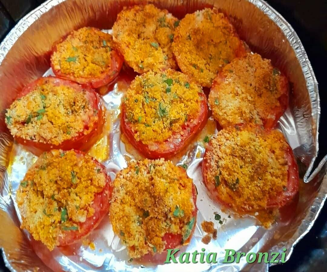 Pomodori al gratin in friggitrice ad aria, con una panatura croccante article-post
