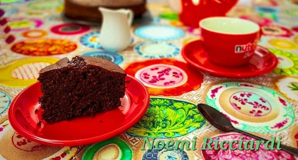Torta al cioccolato e mascarpone in friggitrice ad aria per una colazione buonissima article-post