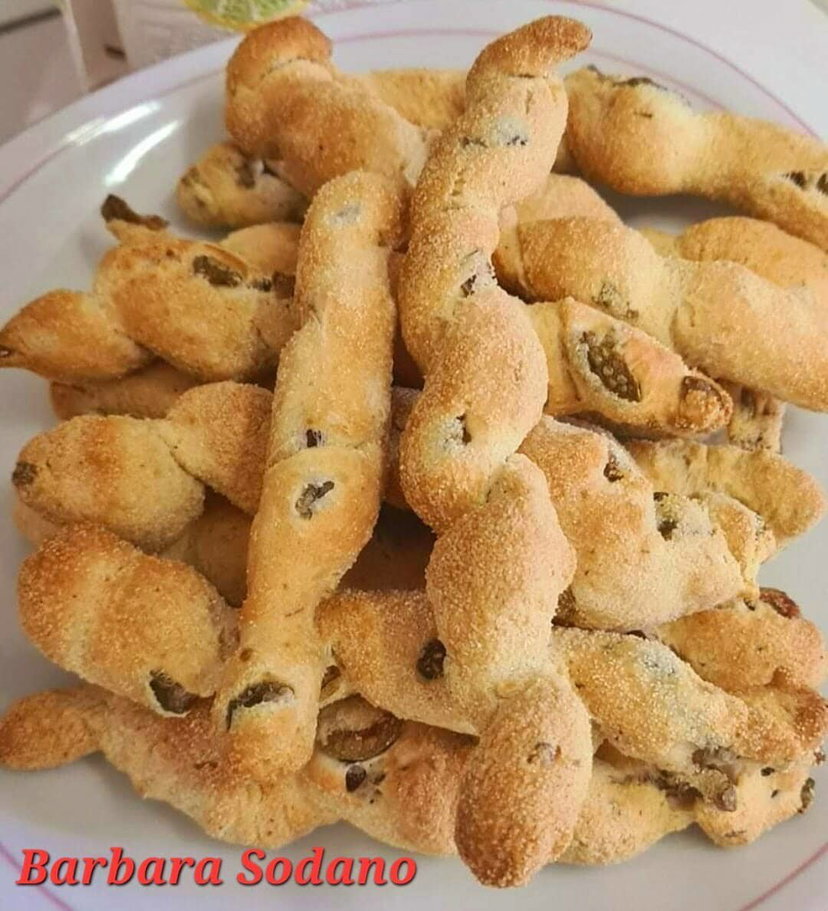 Torcetti alle olive in friggitrice ad aria, senza lievitazione preview