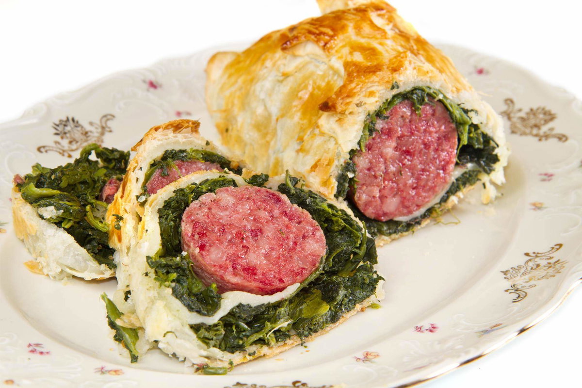 Cotechino in friggitrice ad aria, ripieno di spinaci in pasta sfoglia article-post