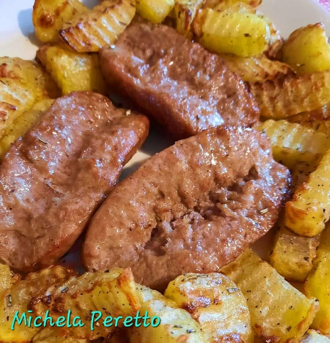Salsicce con patate in friggitrice ad aria article-post