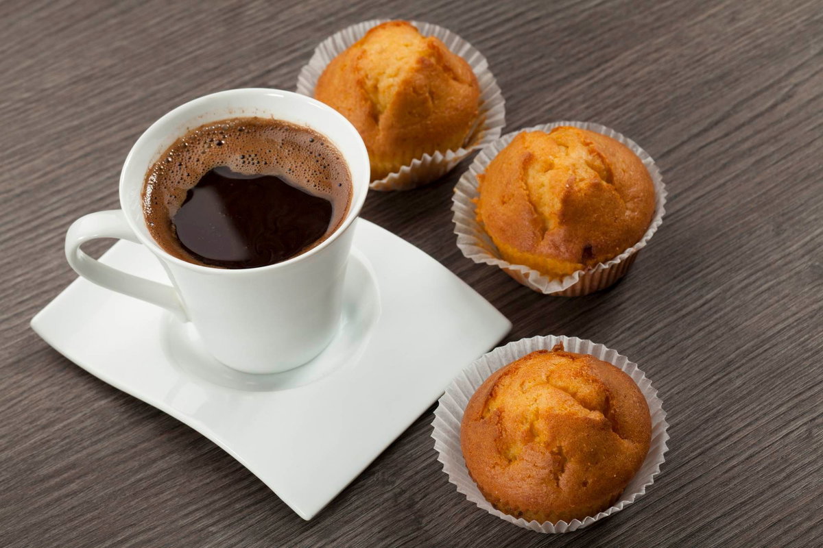 Muffin al caffè e yogurt in friggitrice ad aria article-post