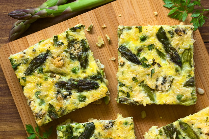 Frittata agli asparagi, puoi farla anche in friggitrice ad aria e non sporchi nulla preview