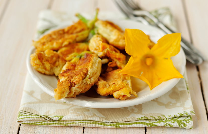 Fiori di zucca in pastella in friggitrice ad aria, col trucco preview