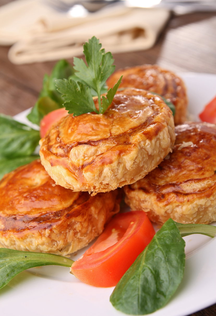 Hamburger alla cipolla in pasta sfoglia cotto in friggitrice ad aria preview