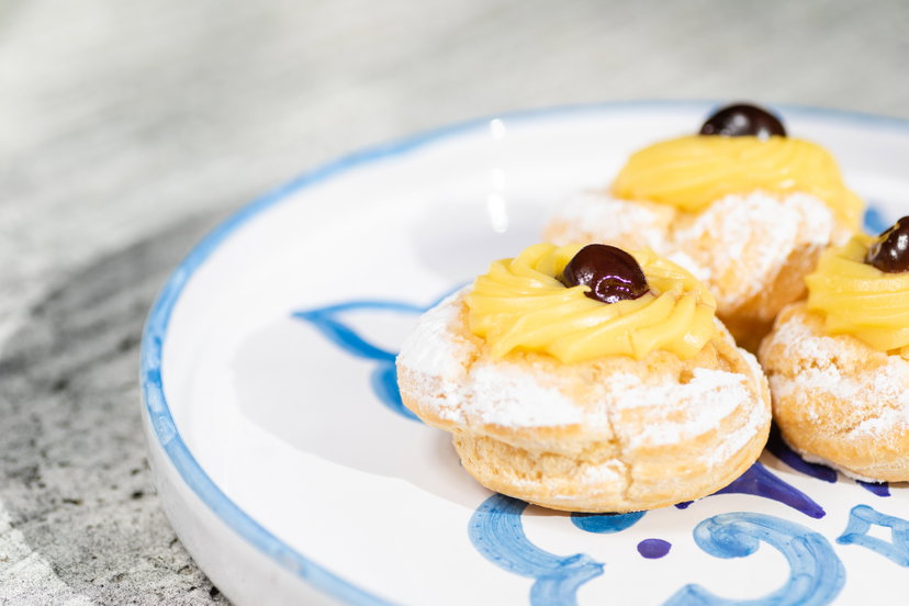 Zeppole di San Giuseppe in friggitrice ad aria: versione classica, al cioccolato e red velvet preview