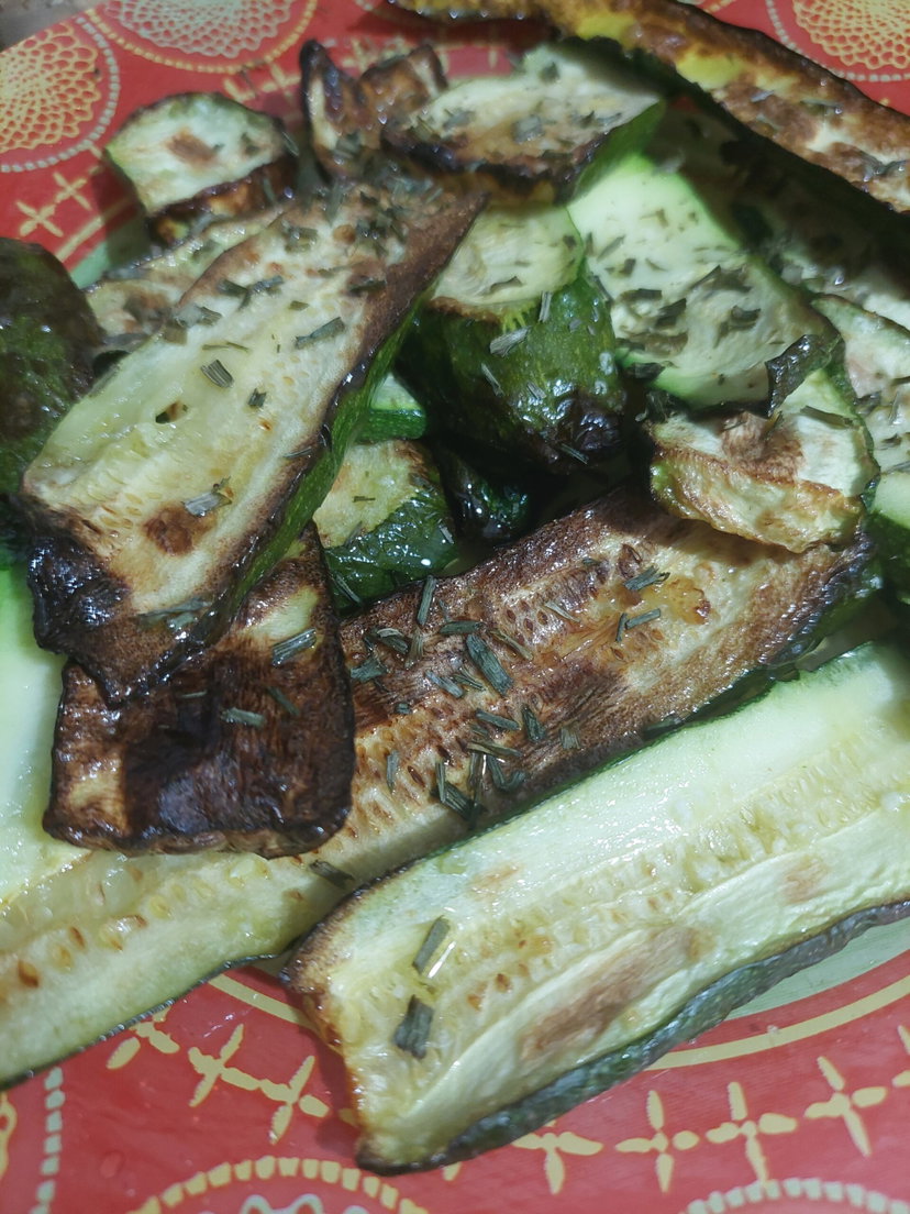 Zucchine grigliate in friggitrice ad aria: il trucco per farle morbide e saporite preview